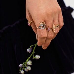 The Vampire’s Wife x H&M 5-Ring Set